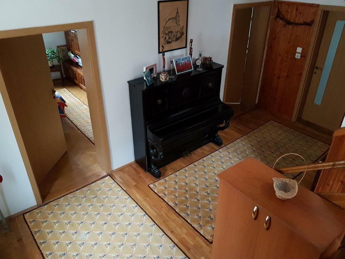 Villa Casa Bunicilor Colonia Sase Martie Esterno foto